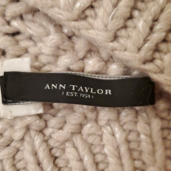 Ann Taylor infinity scarf - Picture 2 of 3